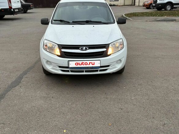 2013 Lada (ВАЗ) Granta I, белый, 305000 рублей