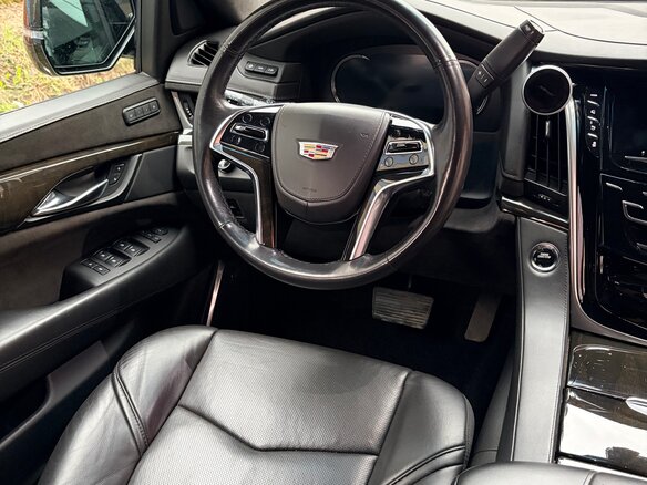 2020 Cadillac Escalade IV, белый, 5000000 рублей - вид 5