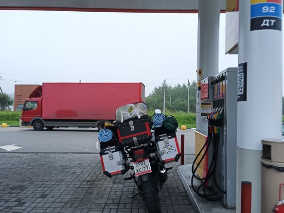 2017 Suzuki V-Strom 1000, чёрный, 600000 рублей - вид 3