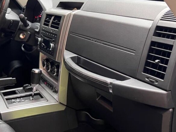 2010 Jeep Cherokee IV (KK), чёрный - вид 9
