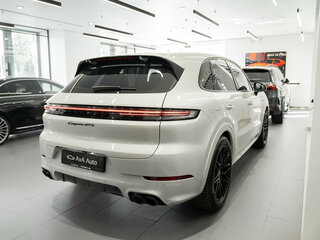 2026 Porsche Cayenne GTS III Рестайлинг, серый, 26900000 рублей, вид 5