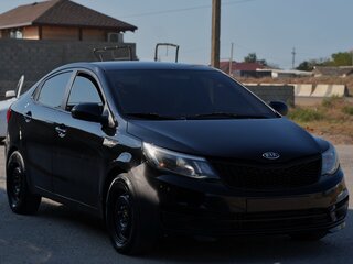2016 Kia Rio III Рестайлинг, чёрный, 450000 рублей, вид 3