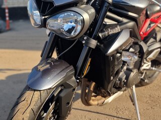 2018 Triumph Street Triple, серебристый, 800000 рублей, вид 5