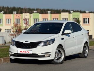 2017 Kia Rio III Рестайлинг, белый, 1250000 рублей, вид 1
