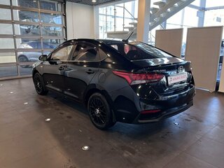 2017 Hyundai Solaris II, чёрный, 1166000 рублей, вид 5