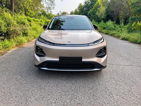 2026 Changan Qiyuan Q05 51.9 kWh II, бежевый, 2310000 рублей, вид 2
