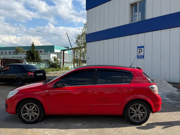 2008 Opel Astra H Рестайлинг, красный, 250000 рублей - вид 9