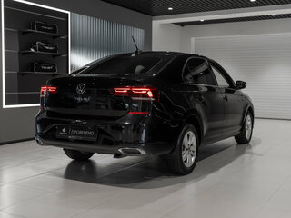 2021 Volkswagen Polo VI, чёрный, 1300000 рублей, вид 5