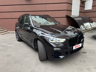 2019 BMW X5 45e IV (G05/G18), чёрный, 8000000 рублей, вид 1