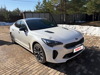 2019 Kia Stinger I, белый, 2800000 рублей, вид 4
