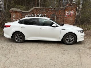 2017 Kia Optima IV, белый, 1750000 рублей, вид 3