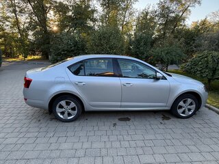 2016 Skoda Octavia III (A7), серебристый, 1100000 рублей, вид 4