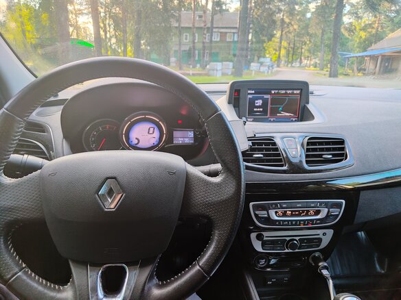 2013 Renault Fluence I Рестайлинг, белый, 518000 рублей - вид 4