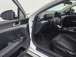 2024 Kia K5 LPi III Рестайлинг, белый, 2300000 рублей, вид 3