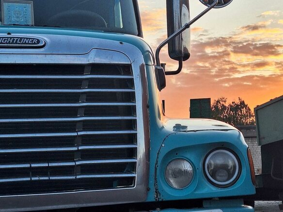 2004 Freightliner Century Class, зелёный, 3200000 рублей - вид 16