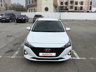2021 Hyundai Solaris II Рестайлинг, белый, 1570000 рублей, вид 2