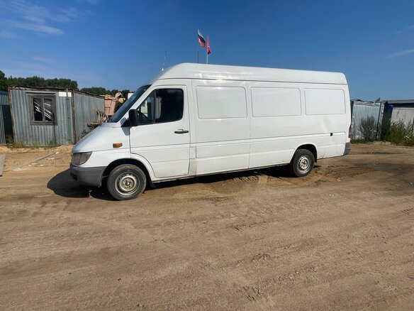 2002 Mercedes-Benz Sprinter, белый, 630000 рублей - вид 1