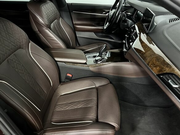 2018 BMW 6 серии Gran Turismo 640i xDrive IV (G32), красный, 3655000 рублей - вид 13