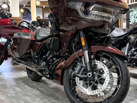 2024 Harley-Davidson CVO Road Glide, пурпурный, 5450000 рублей, вид 5
