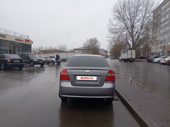2011 Chevrolet Aveo I Рестайлинг, серый, 290000 рублей - вид 4