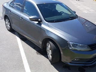 2015 Volkswagen Jetta VI Рестайлинг, серый, 880000 рублей, вид 1