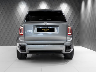 2025 Rolls-Royce Cullinan Black Badge I Рестайлинг (Series II), серый, 69100000 рублей, вид 5