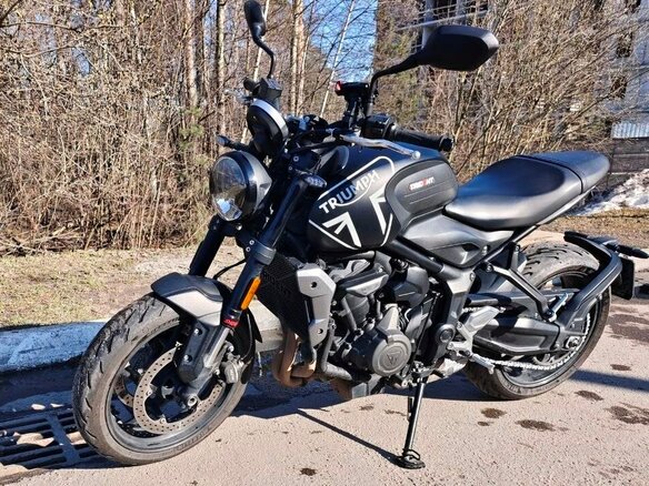 2022 Triumph Trident 660, чёрный, 699000 рублей