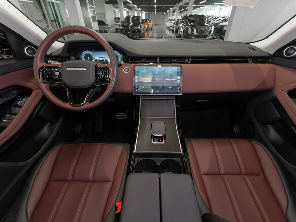 2025 Land Rover Range Rover Evoque II Рестайлинг, белый - вид 7