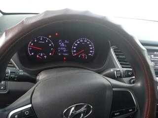 2021 Hyundai Solaris II Рестайлинг, красный, 1050000 рублей, вид 5