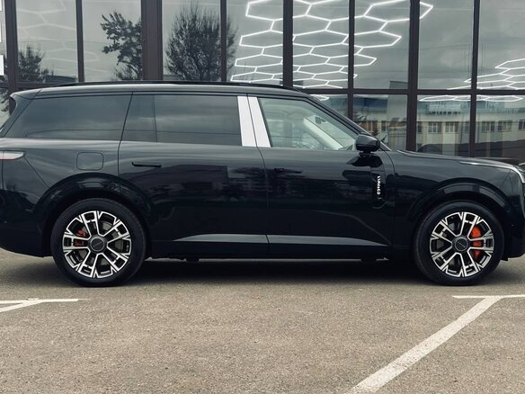2026 Lynk & Co 900, чёрный - вид 7