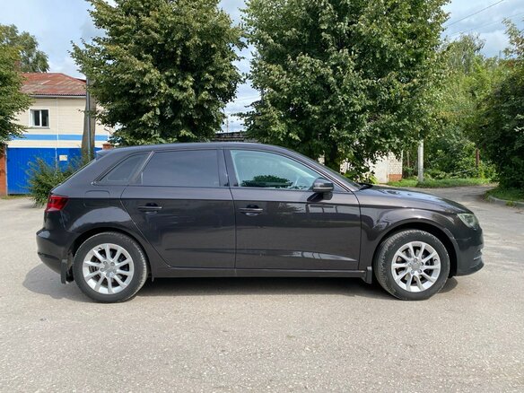 2013 Audi A3 III (8V), коричневый, 1100000 рублей - вид 1