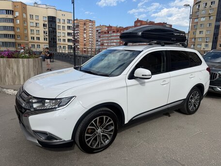 2015 Mitsubishi Outlander III Рестайлинг 2, белый, 1500000 рублей, вид 1