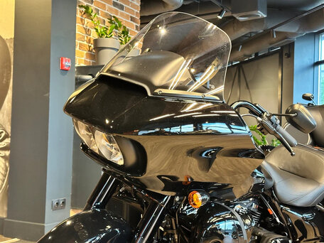 2024 Harley-Davidson Road Glide Limited, чёрный, 4150000 рублей, вид 5