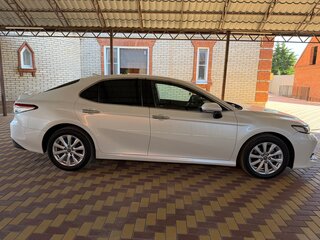 2019 Toyota Camry VIII (XV70), белый, 2400000 рублей, вид 5
