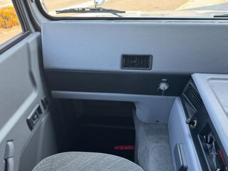 1999 Toyota Mega Cruiser, белый, 2590000 рублей, вид 4
