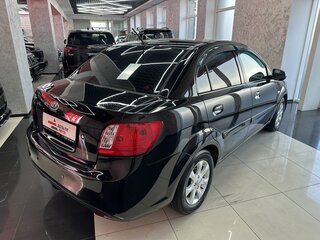 2011 Kia Rio II Рестайлинг, чёрный, 645000 рублей, вид 5