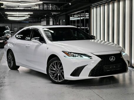 Lexus ES VII
