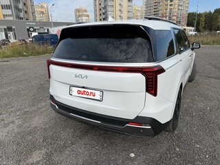 2023 Kia Carnival IV Рестайлинг, белый, 6000000 рублей, вид 5