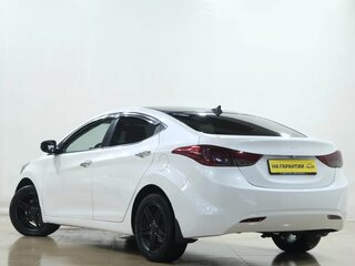 2011 Hyundai Avante V, белый, 999000 рублей, вид 4