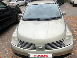 2005 Nissan Tiida Latio I, серебристый, 380000 рублей, вид 1