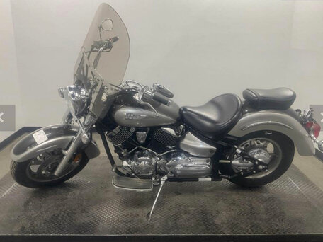 2007 Yamaha XVS1100, серебристый, 550000 рублей, вид 2