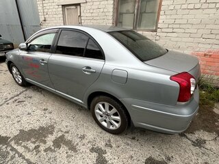 2007 Toyota Avensis II Рестайлинг, серебристый, 600000 рублей, вид 2