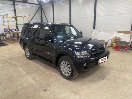 2006 Mitsubishi Pajero III Рестайлинг, чёрный, 810000 рублей, вид 2