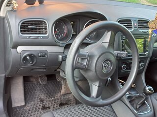 2011 Volkswagen Golf VI, чёрный, 860000 рублей, вид 5