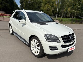 2010 Mercedes-Benz M-Класс 300 II (W164) Рестайлинг, белый, 2200000 рублей, вид 2