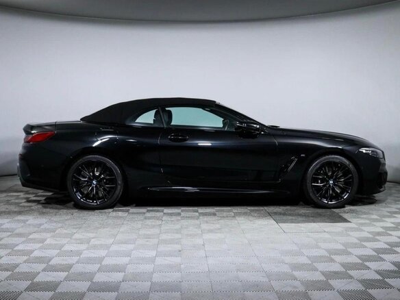 2020 BMW 8 серии 840i xDrive II (G14/G15/G16), чёрный, 9000000 рублей - вид 9