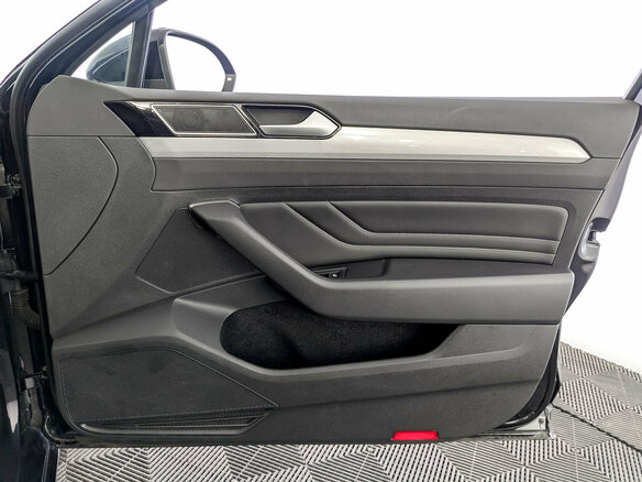 2021 Volkswagen Passat B8 Рестайлинг, чёрный, 2245000 рублей - вид 25