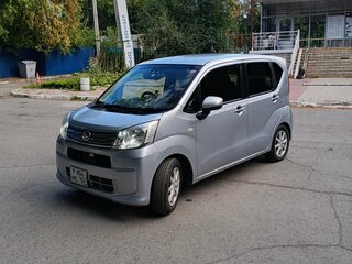 2020 Daihatsu Move VI Рестайлинг, серебристый, 800000 рублей, вид 1