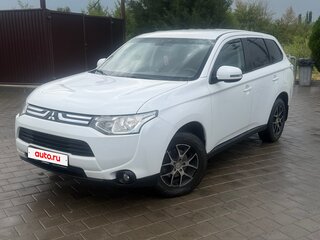 2013 Mitsubishi Outlander III, белый, 1110000 рублей, вид 1