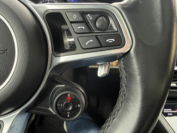2019 Porsche Cayenne E-Hybrid III, серый, 5900000 рублей - вид 30